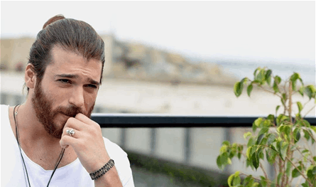 قبل-إلقاء-القبض-عليه-وعلى-ممثلة-أخرى.-هذا-آخر-ظهور-لجان-يامان-(صورة)