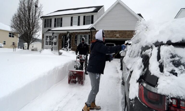 إليكم الطرقات المقطوعة بسبب تراكم الثلوج إليكم-الطرقات-المقطوعة-بسبب-تراكم-الثلوج