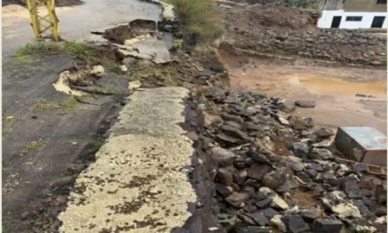 سقوط-حائط-على-طريق-عام!