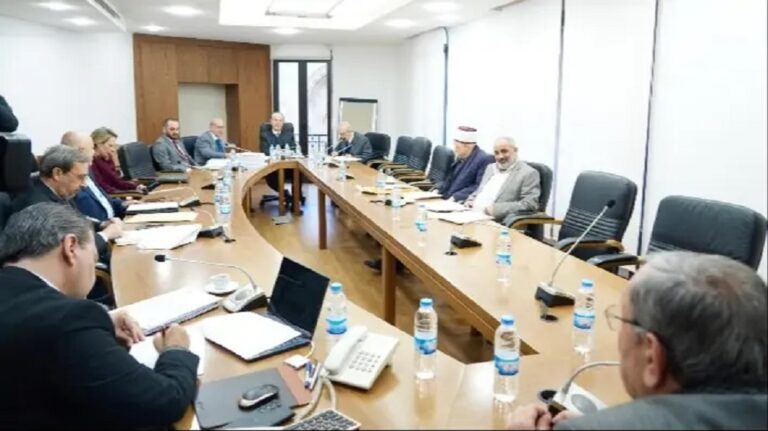 “الإدارة والعدل” أقرت مواد تنظيم شؤون العلويين “الإدارة-والعدل”-أقرت-مواد-تنظيم-شؤون-العلويين