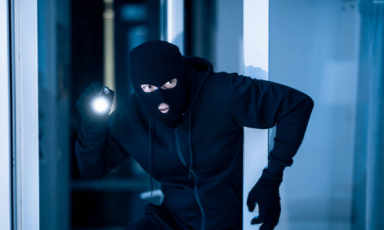 سرقة-محل-تجاري-في-الغسانية