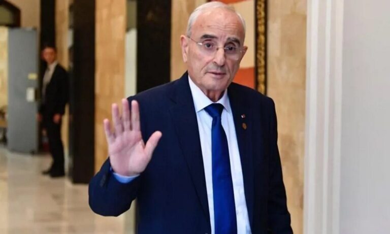 منسى-يشارك-في-معرض-الدوحة-الدولي-للدفاع-البحري