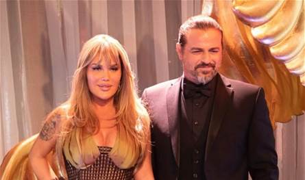 "شو الها معنى قدام الناس".. قُبلة حميمة بين نيكول سابا ويوسف الخال تعرضهما للهجوم (فيديو) "شو-الها-معنى-قدام-الناس".-قُبلة-حميمة-بين-نيكول-سابا-ويوسف-الخال-تعرضهما-للهجوم-(فيديو)