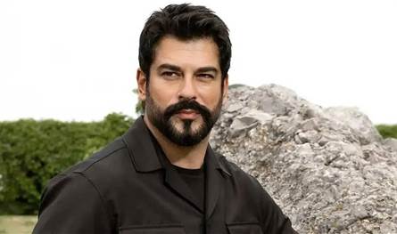 بسبب-"ستوري"-محذوفة.-بوراك-أوزجيفيت-خارج-"joy-awards"