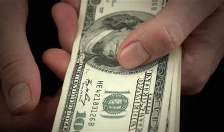 الحجز على معاش فنان شهير وتوقيف حسابه المصرفي.. ونجله يستغيث (صورة) الحجز-على-معاش-فنان-شهير-وتوقيف-حسابه-المصرفي.-ونجله-يستغيث-(صورة)