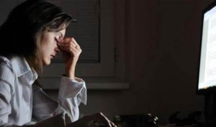 بعد ليلة نوم سيئة.. لماذا يتشتت الذهن ؟ بعد-ليلة-نوم-سيئة.-لماذا-يتشتت-الذهن-؟