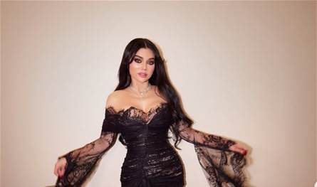 بدت كالأميرات.. هيفا وهبي تسرق الأضواء في باريس وفيديو لها يُشعل المواقع بدت-كالأميرات.-هيفا-وهبي-تسرق-الأضواء-في-باريس-وفيديو-لها-يُشعل-المواقع