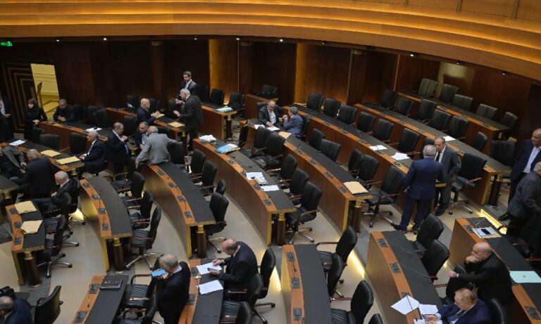 دقيقة-صمت-نيابية-حدادًا-على-أرواح-ضحايا-مبنى-القبة