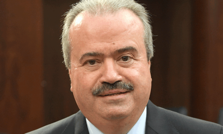 4 قرارات لوزير المال.. إليكم تفاصيلها 4-قرارات-لوزير-المال.-إليكم-تفاصيلها