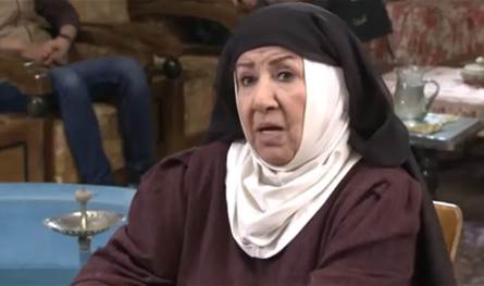 من داخل السيارة… فيديو لهدى شعراوي مع العاملة المنزليّة من-داخل-السيارة…-فيديو-لهدى-شعراوي-مع-العاملة-المنزليّة