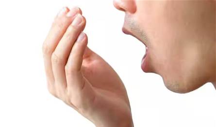 رائحة-غريبة-قد-تكون-علامة-مبكرة-للسرطان…-ما-الأعراض-التي-لا-يجب-تجاهلها؟