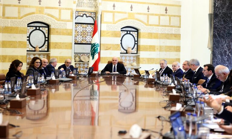 الحكومة أمام تحديات اجتماعية ضاغطة لتحسين الأوضاع الحكومة-أمام-تحديات-اجتماعية-ضاغطة-لتحسين-الأوضاع