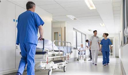 تعثرت ووقعت في الشارع.. فنانة شهيرة تعرّضت لحاث أدى لكسر في مفصلها (صورة) تعثرت-ووقعت-في-الشارع.-فنانة-شهيرة-تعرّضت-لحاث-أدى-لكسر-في-مفصلها-(صورة)