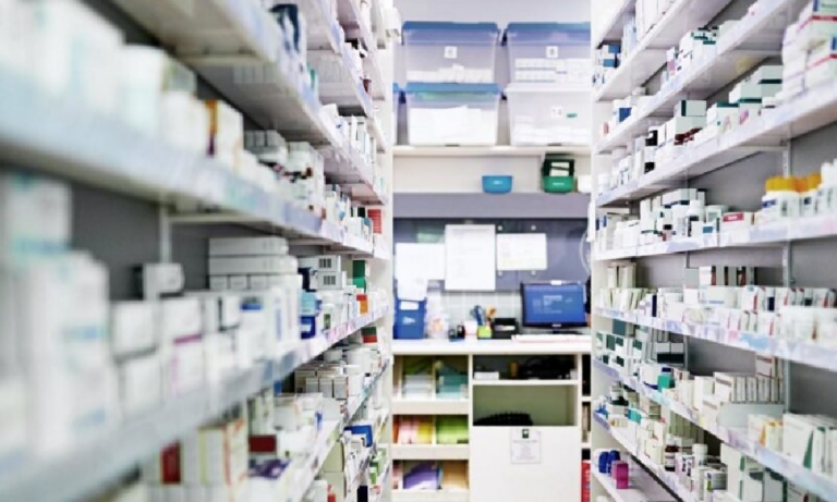 بالفيديو:-اعتداء-مسلح-على-صيدلية-في-البترون!