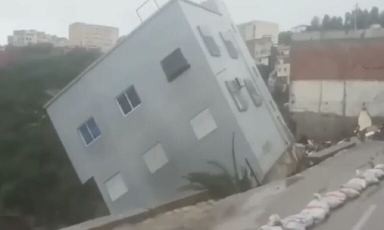 أمطار غزيرة تتسبب في انهيار منزل في المغرب أمطار-غزيرة-تتسبب-في-انهيار-منزل-في-المغرب