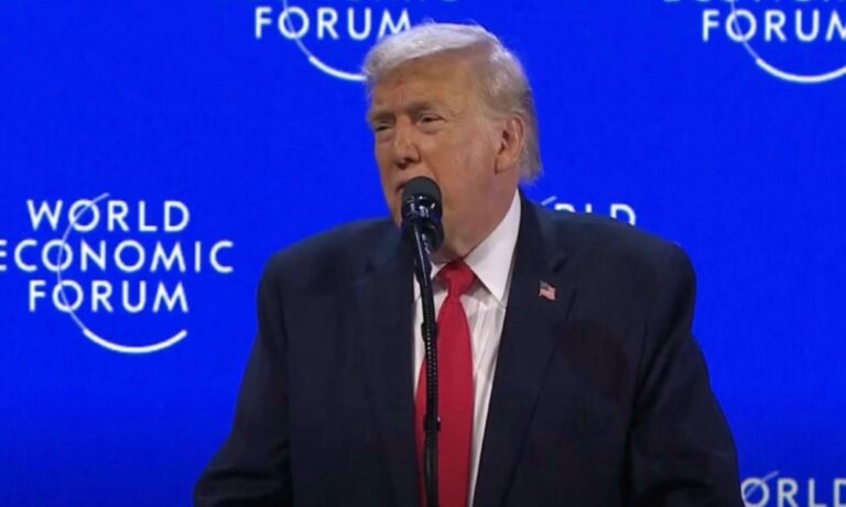 ترامب يعلن اتفاقا مع لندن بشأن جزر تشاغوس ترامب-يعلن-اتفاقا-مع-لندن-بشأن-جزر-تشاغوس