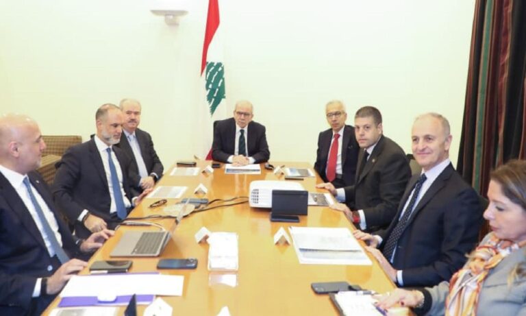 سلام يبحث تعزيز كفاءة مرفأ بيروت سلام-يبحث-تعزيز-كفاءة-مرفأ-بيروت