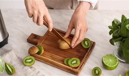 الكيوي.-فاكهة-صغيرة-بفوائد-كبيرة