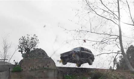 فيديو لسقوط سيارة في كفردبيان… ما حقيقته؟ فيديو-لسقوط-سيارة-في-كفردبيان…-ما-حقيقته؟