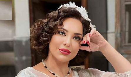 "بسبب-ايران".-سلاف-فواخرجي-تتعرّض-للهجوم-!-(فيديو)