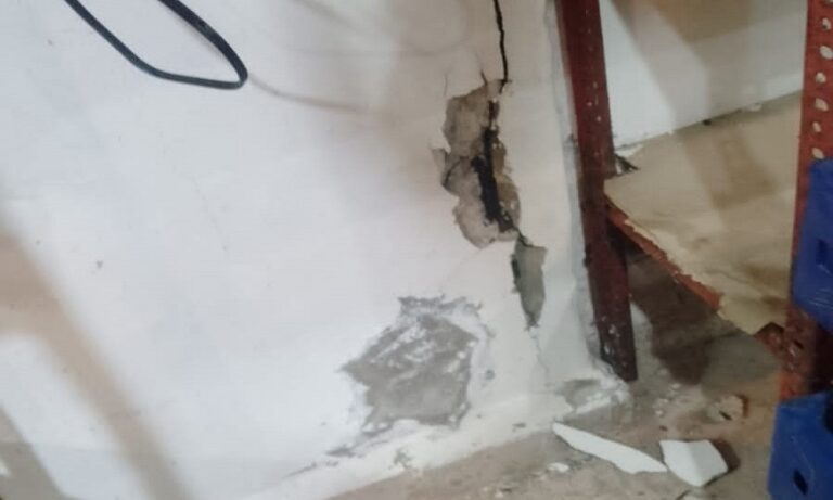 بعد ظهور تشققات.. إخلاء مبنى جديد في طرابلس بعد-ظهور-تشققات.-إخلاء-مبنى-جديد-في-طرابلس