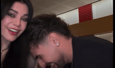 لحظات دلع وضحك.. "كيفك أمورة" تشعل مواقع التواصل بين هيفاء وهبي وسانت ليفانت (فيديو) لحظات-دلع-وضحك.-"كيفك-أمورة"-تشعل-مواقع-التواصل-بين-هيفاء-وهبي-وسانت-ليفانت-(فيديو)