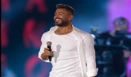 سقط-أرضاً…-ما-حقيقة-تعرّض-تامر-حسني-لوعكة-صحيّة؟-(فيديو)