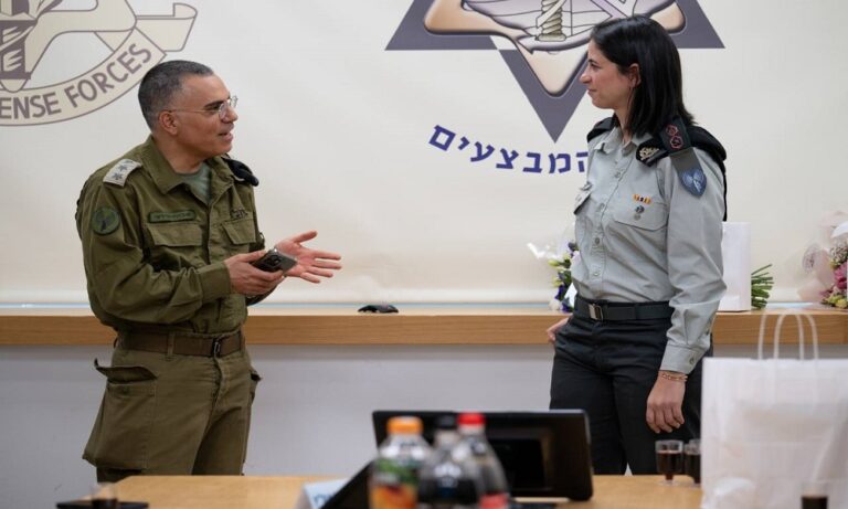 أدرعي-يسلّم-مهامه-رسميًا-إلى-إيلا-واوية