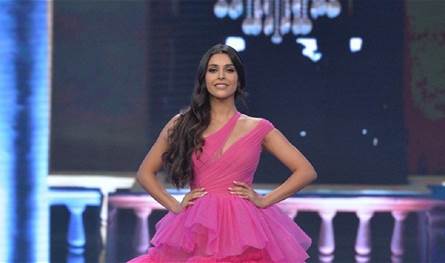 ياسمينا-زيتون-تغني-في-السيارة-بعفوية-وبإحساس