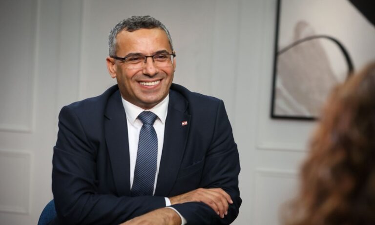 وزير الزراعة: إسرائيل تستخدم “الغليفوسات” كسلاح بيئي وزير-الزراعة:-إسرائيل-تستخدم-“الغليفوسات”-كسلاح-بيئي