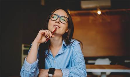 قد-تبدو-غريبة-للبعض.-طرق-فريدة-يفكر-بها-الأذكياء