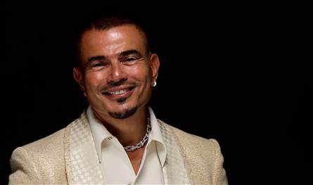 في-رمضان.-عمرو-دياب-يُفاجئ-الجمهور-ويطل-مع-أولاده-(صورة)