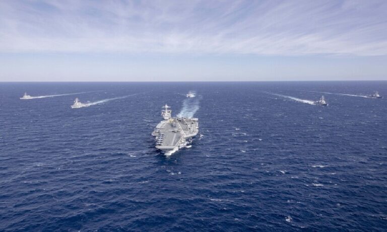 مدمرة-أميركية-تدخل-البحر-الأبيض-المتوسطة