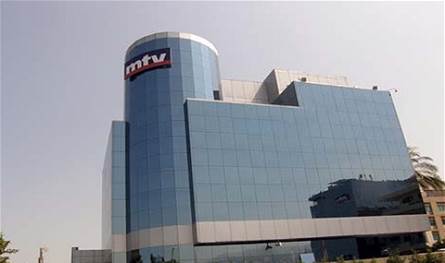 إعلامية-الـ"أم-تي-في"-قالت-نعم…-من-هو-حبيبها؟-(فيديو)