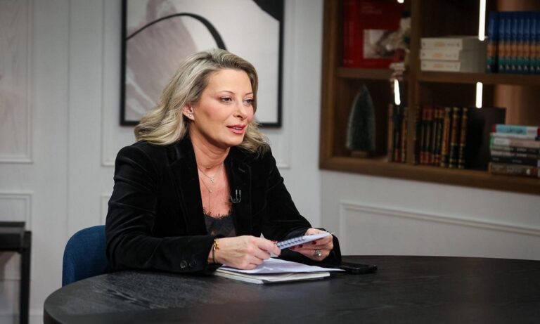 أيوب-تهنئ-بإعلان-الأب-بشارة-أبو-مراد-طوباوياً