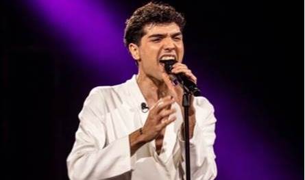 بالفيديو.-لبناني-يتألق-على-مسرح-"ذا-فويس"-في-بلجيكا