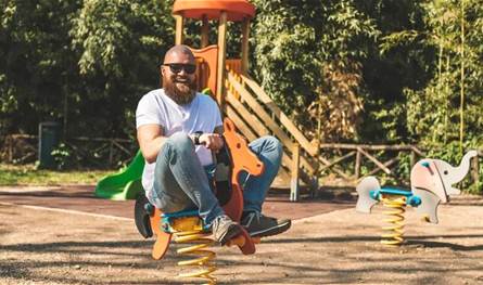 له-دور-في-السعادة-وخفض-التوتر.-العلم-يدعو-لدعم-"لعب-الكبار"