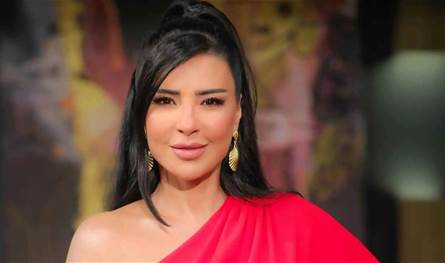 بعد-"بالحرام".-ماغي-بو-غصن-تعود-الى-المسرح-بهذا-العمل