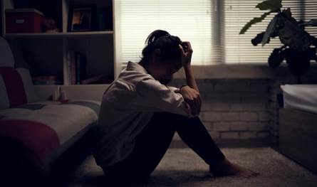 ما-الذي-يسبب-الاكتئاب؟.-ولماذا-تُعتبر-النساء-أكثر-عرضة-للإصابة-به-من-الرجال؟