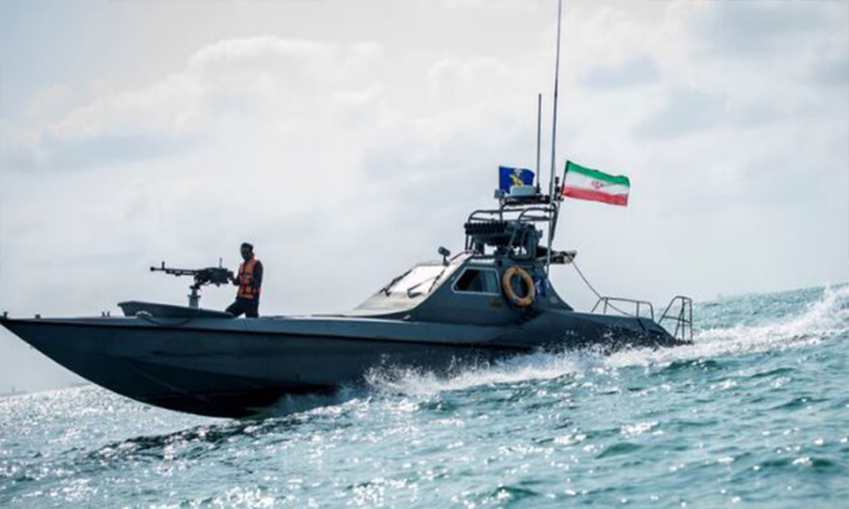 زورق-بحريني-تعرّض-لسطو-مسلح-إيراني
