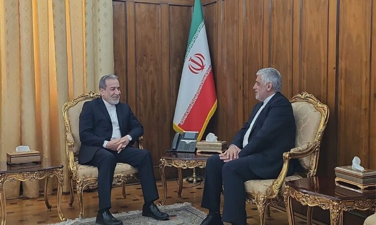 عراقجي: لضرورة العمل على تطوير التعاون بين إيران ولبنان عراقجي:-لضرورة-العمل-على-تطوير-التعاون-بين-إيران-ولبنان